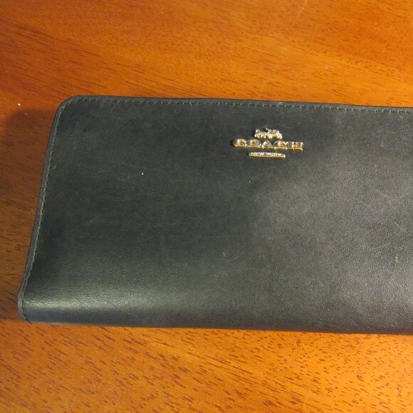 Black Leather Coach Wallet - Picture 1 of 4